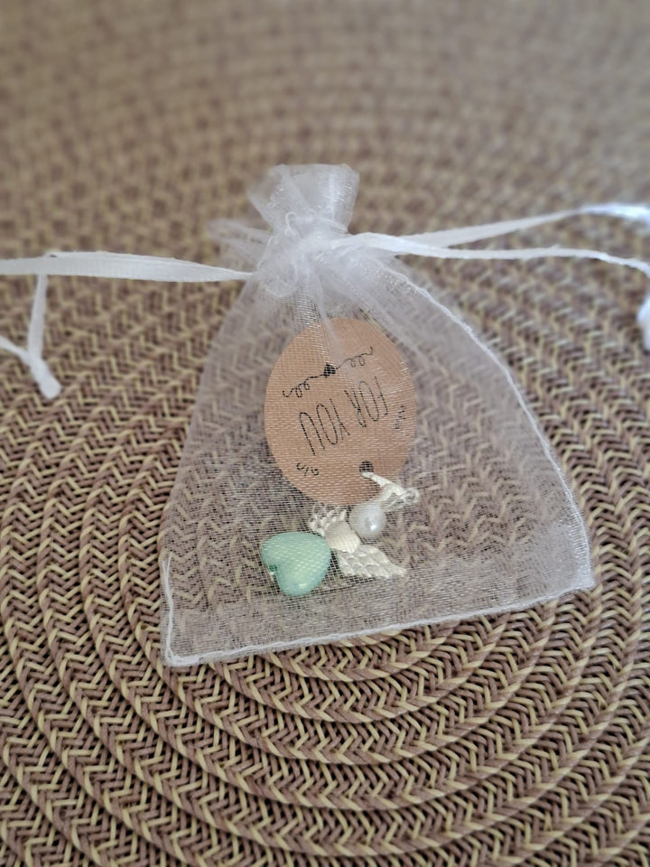 Kleiner Engelanhänger mit Herzmotiv (Acryl)