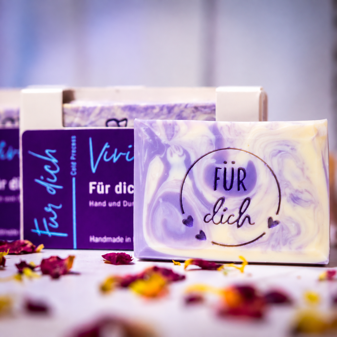 Für Dich - handgemachte vegane Naturseife- Blumiger Beerenduft