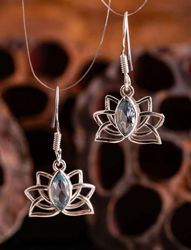 Ohrringe Lotus mit blauem Topaz  - 925 Sterling Silber
