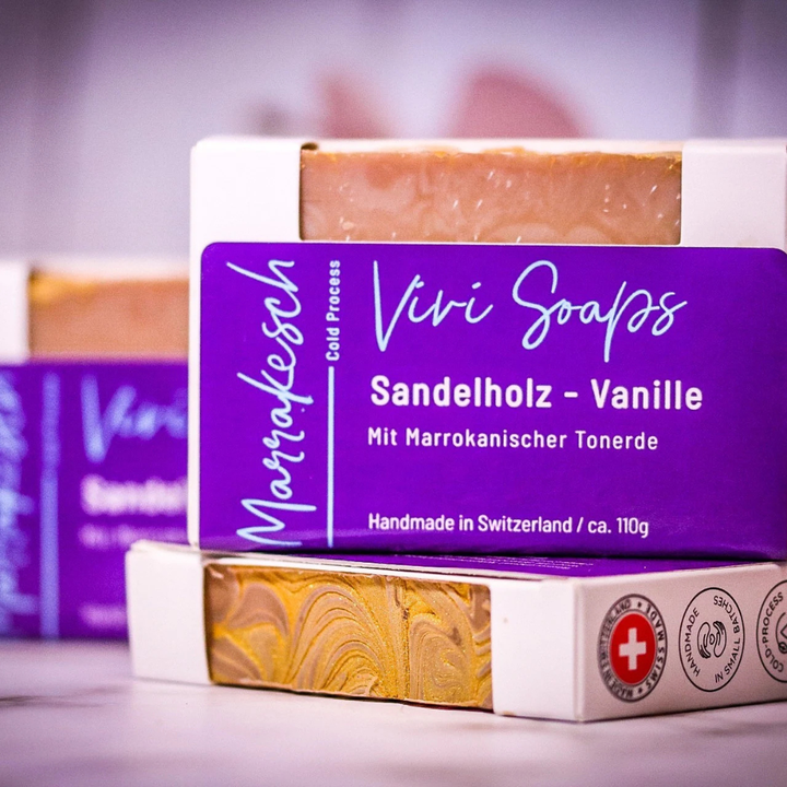 Sandelholz-Vanille – handgemachte vegane Naturseife mit roter Tonerde