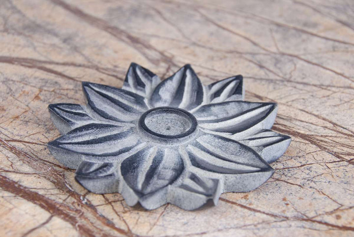Räucherstäbchenhalter Lotusblume aus Speckstein – ca. 10 cm